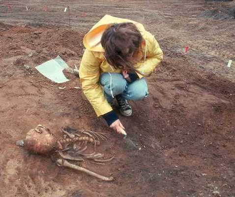 Excavation of the Anglo-Saxon cemetery at Bidford on Avon